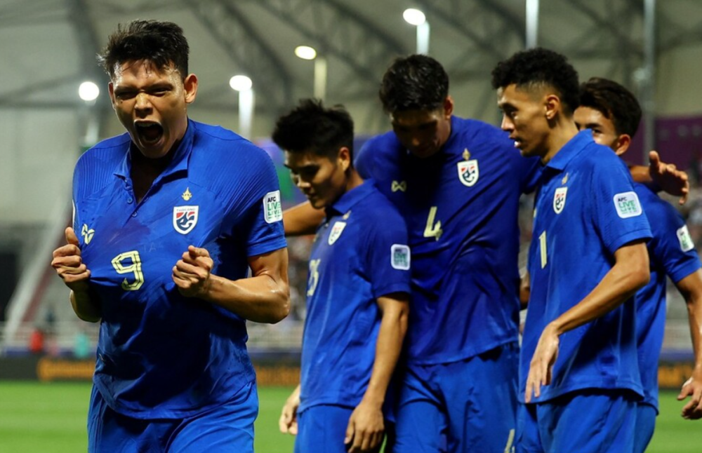 包含亚洲杯最新形势：洛杉矶快船高居榜首，本菲卡强势追赶，冠军归属成迷的词条